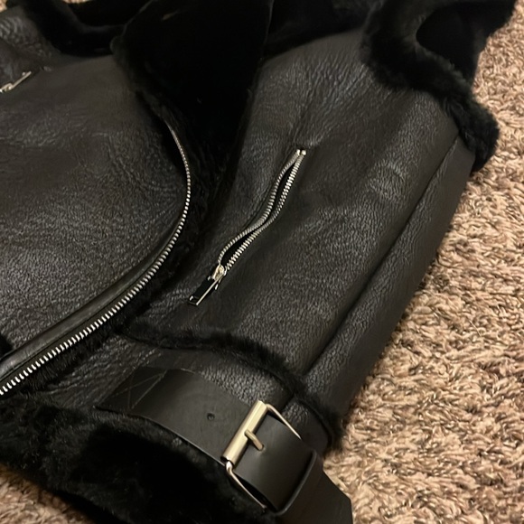 House of Harlow Faux Leather Biker Vest - Med/Black - Picture 6 of 6